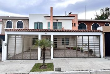 Casa en fraccionamiento en  Calle Paseo De Los Laureles 124-124, El Palomar, Tlajomulco De Zúñiga, Jalisco, 45643, Mex