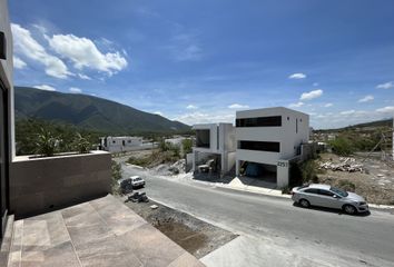 Casa en fraccionamiento en  San Pedro El Álamo, Santiago, Nuevo León