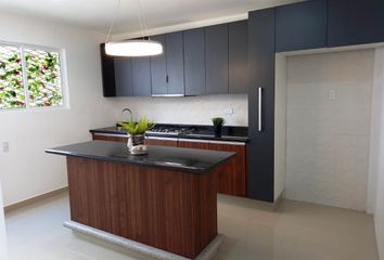 Casa en fraccionamiento en  Calle Bentley 57-61, Lomas San Alfonso, Puebla, 72575, Mex