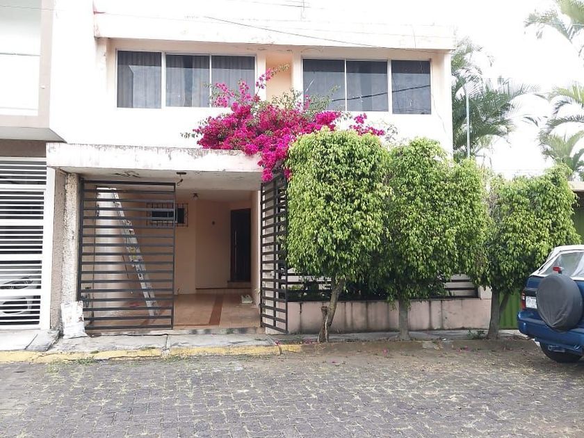 venta Casa en Jardines de Las Ánimas, Xalapa (EB-MU9887s)