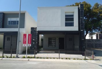 Casa en  Avenida De La Unión 730-740, Fraccionamiento Enramada 6to Sector, Apodaca, Nuevo León, 66636, Mex