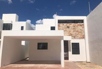 Casa en fraccionamiento en  Conkal-chicxulub, Conkal, Yucatán, Mex