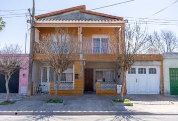 Casa en  San Nicolás De Los Arroyos, Partido De San Nicolás