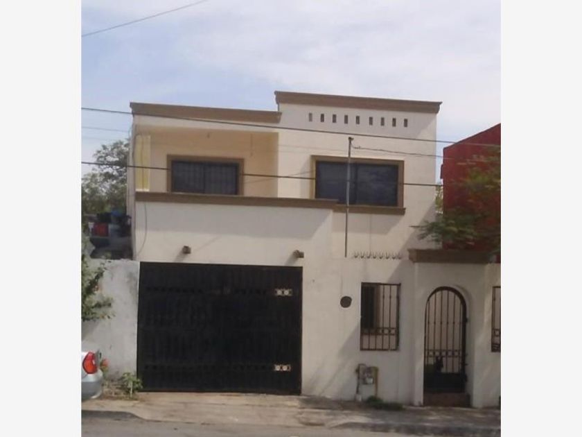 venta Casa en Palmares 1er Sector, Monterrey (MX21-LH1521)