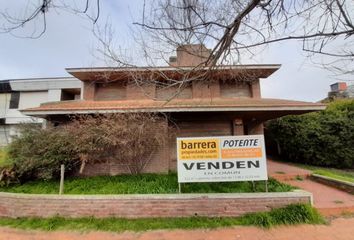 Casa en  Punta Mogotes, Mar Del Plata