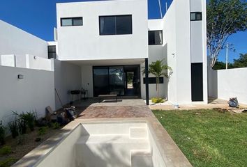 Casa en condominio en  Conkal, Yucatán, Mex