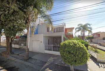 2 casas en remate bancario en venta en La Tuzania, Zapopan 