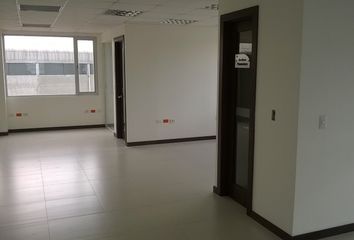 Terreno Comercial en  Ángela Amaguaña, Quito 170140, Ecuador