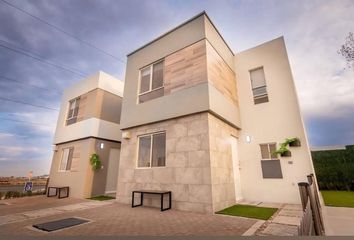 Casa en condominio en  El Mirador, Querétaro