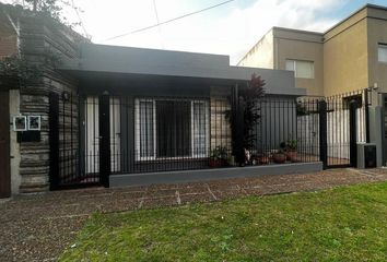 Casa en  Castelar, Partido De Morón