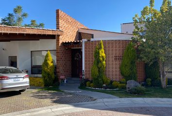 Casa en fraccionamiento en  Privada Sendero Pontevedra, Residencial Sendero Pontevedra, Irapuato, Guanajuato, 36670, Mex
