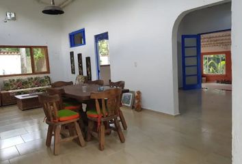 Villa-Quinta en  Anatolí, La Mesa