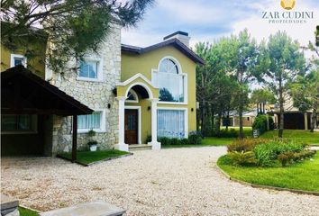 Casa en  Barrio Cerrado Costa Esmeralda, Pinamar