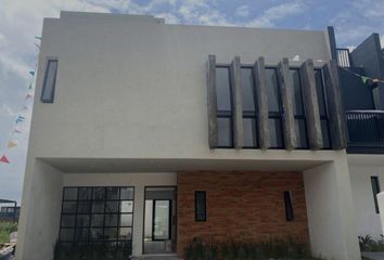 Casa en condominio en  Circuito Valle De Bravo, Residencial Bosques De Santa Anita, Tlajomulco De Zúñiga, Jalisco, 45640, Mex