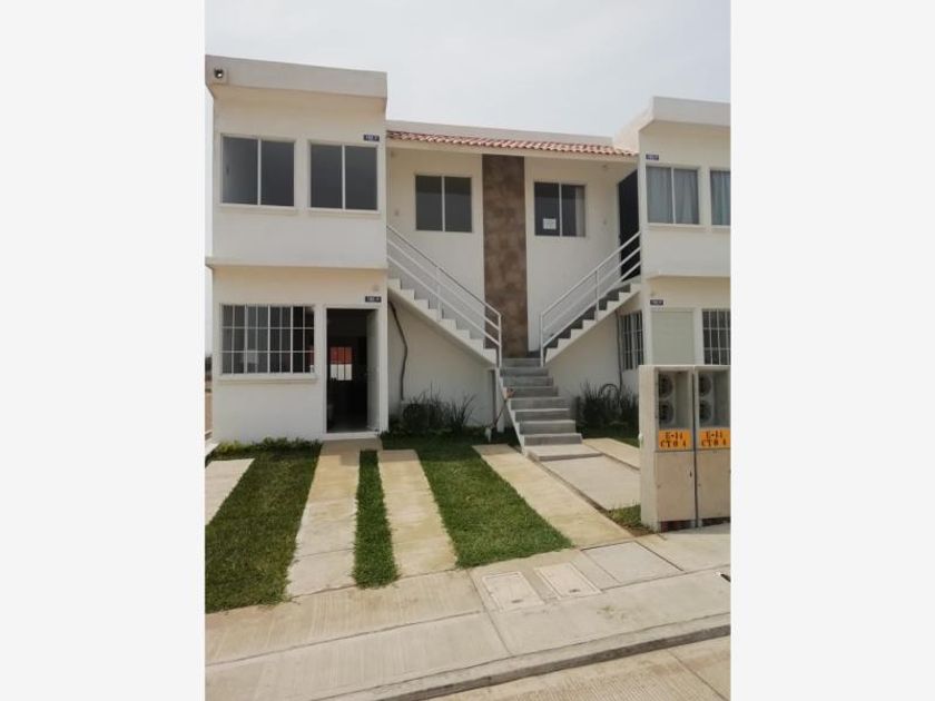 venta Casa en Granjas de Rio Medio, Municipio Veracruz (MX22-NB4596)-  