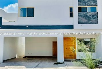 Casa en fraccionamiento en  Bosques Del Valle V, Vía Trentino, Chihuahua, México