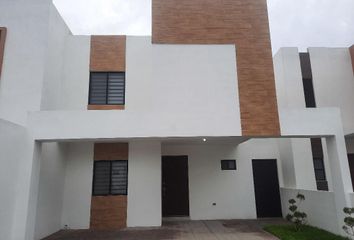 Casa en  Avenida Nicolás Bravo 5754, Villas California, Torreón, Coahuila De Zaragoza, 27085, Mex