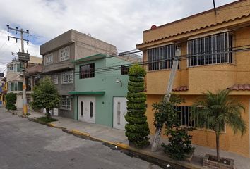 Casa en  Calle Villa Obregón 343-391, Ampliación Vicente Villada, Nezahualcóyotl, México, 57710, Mex