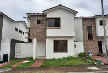 Casa en  San Eduardo, Guayaquil