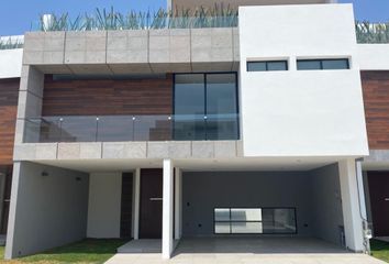Casa en condominio en  Lomas De Angelópolis, Tlaxcalancingo, Puebla, México