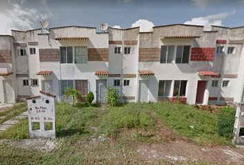 Casa en fraccionamiento en  Calle Francisco Villa 2-48, F Gutiérrez, Minatitlán, Veracruz De Ignacio De La Llave, 96728, Mex
