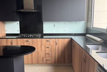 Apartamento en Rodeo Alto, Medellín