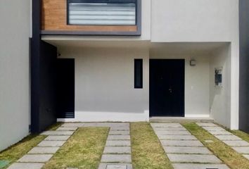 Casa en fraccionamiento en  Calle Isidro Fabela, Conj U Paseo Pradera, Toluca, México, 50210, Mex