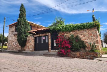 Casa en  Calle La Escondida 52-52, San Pedro Tlacotepec, Xaloztoc, Tlaxcala, 90460, Mex