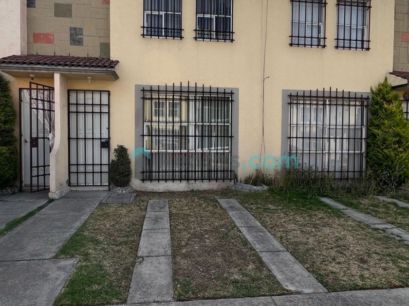 renta Casa en Los Sauces V, Toluca (RmQvNf)