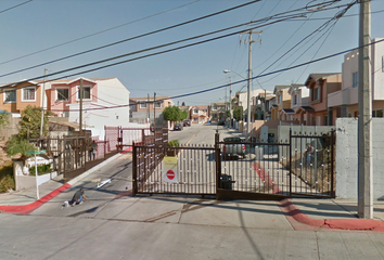 Casa en condominio en  Jardín De Niños Salvador Díaz Mirón, Calle Río Pánuco, Aguaje De La Tuna 1ra Sección, Tijuana, Baja California, 22640, Mex