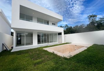 Casa en  Calle 18 87c, Chablekal, Mérida, Yucatán, 97302, Mex