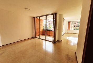 Apartamento en  Las Lomas, Medellín