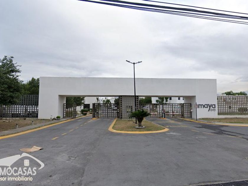 venta Casa en Fuentes de San Miguel, Guadalupe, Nuevo León (IHO4772826)-  
