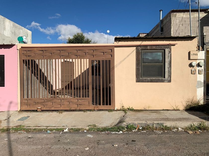 venta Casa en INFONAVIT Revolución, Cuauhtémoc, Chihuahua (466536--496)-  