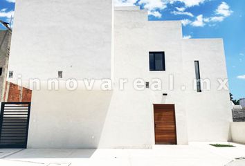 Casa en  Calle Lago Zirahuén 1022-1022, Fraccionamiento Cumbres Del Lago, Querétaro, 76230, Mex