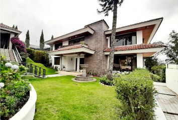 Casa en  Lomas De Monteserrin, Monteserrin, Jipijapa, Quito