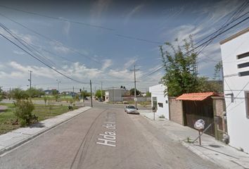 Casa en  Calle Hacienda De Los Bosques 120-122, La Hacienda, Ramos Arizpe, Coahuila De Zaragoza, 25903, Mex