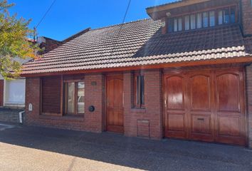 Casa en  Bernardino Rivadavia, Mar Del Plata