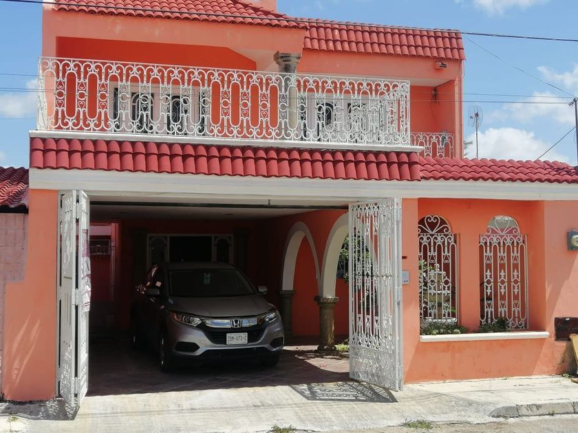 venta Casa en Bosques de Yucalpeten, Mérida, Yucatán (EB-LG4758s)