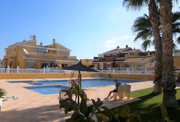 Chalet en  Distrito 2 - Urbanizaciones - Los Naúfragos, Torrevieja