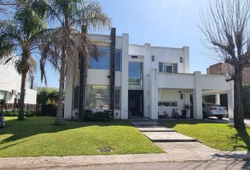 Casa en  Altos Del Sol, Partido De Ituzaingó