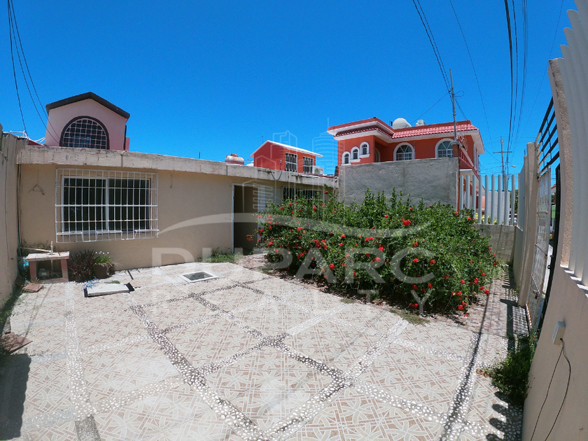 venta Casa en Buenavista, Ciudad del Carmen, Carmen, Campeche (EB-LH5752s)-  