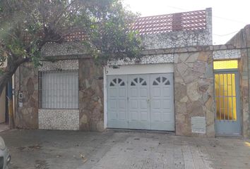 Casa en  Roque Sáenz Peña, Rosario
