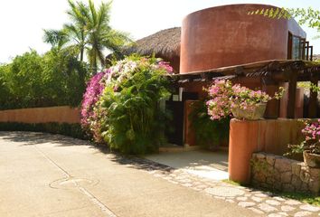 Casa en  Ixtapa Zihuatanejo, Zihuatanejo De Azueta, Guerrero, Mex