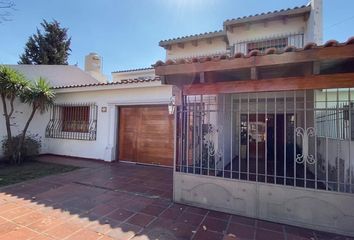 Casa en  Escobar, Córdoba Capital