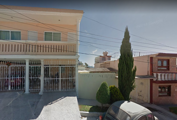 Casa en  Calle Monte Olimpo 301-345, Fraccionamiento Vista Hermosa, Pachuca De Soto, Hidalgo, 42026, Mex