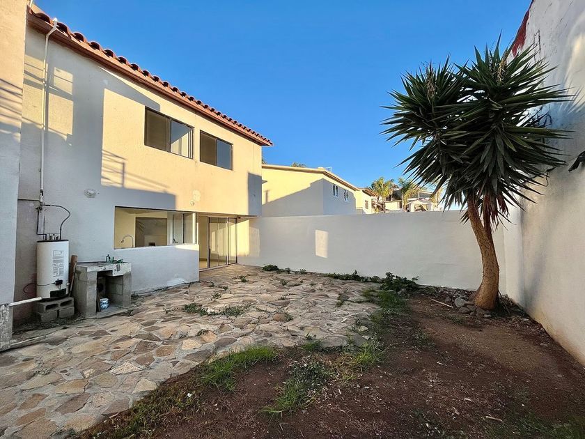 renta Casa en Moderna, Ensenada, Ensenada (EBLZ1069r) icasas.mx