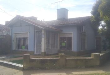 Casa en  Ezpeleta, Partido De Quilmes