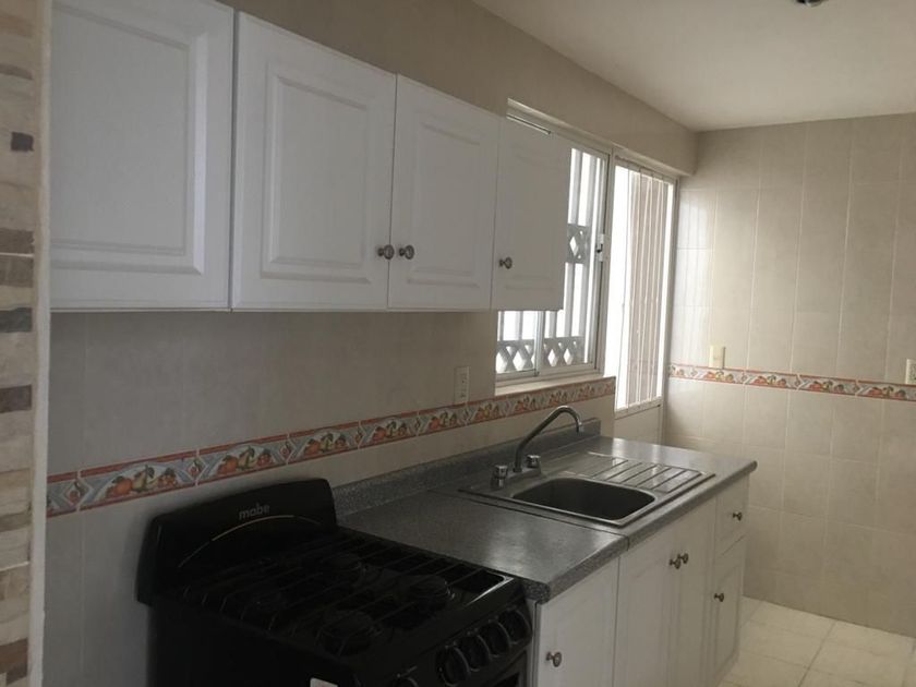 renta Casa en Pirámides, Corregidora, Corregidora, Querétaro (EB-IC0722r)-  