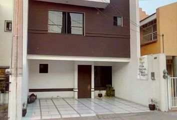 11 casas en venta en Colinas de San Isidro, León 